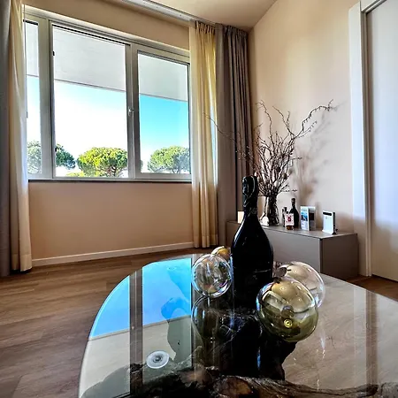 Green Garden Apartment