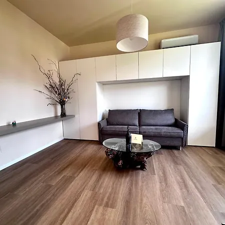 Apartment Green Garden Apartment