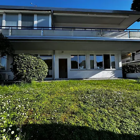 Green Garden Apartment Apartment