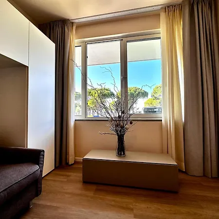 Green Garden Apartment