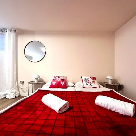 Green Garden Apartment